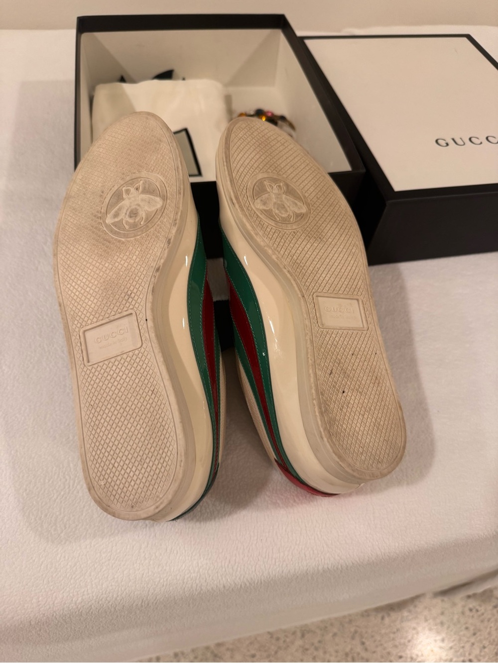 Gucci Women's Sneakers with Green and Red Accents - Picture 8 of 10
